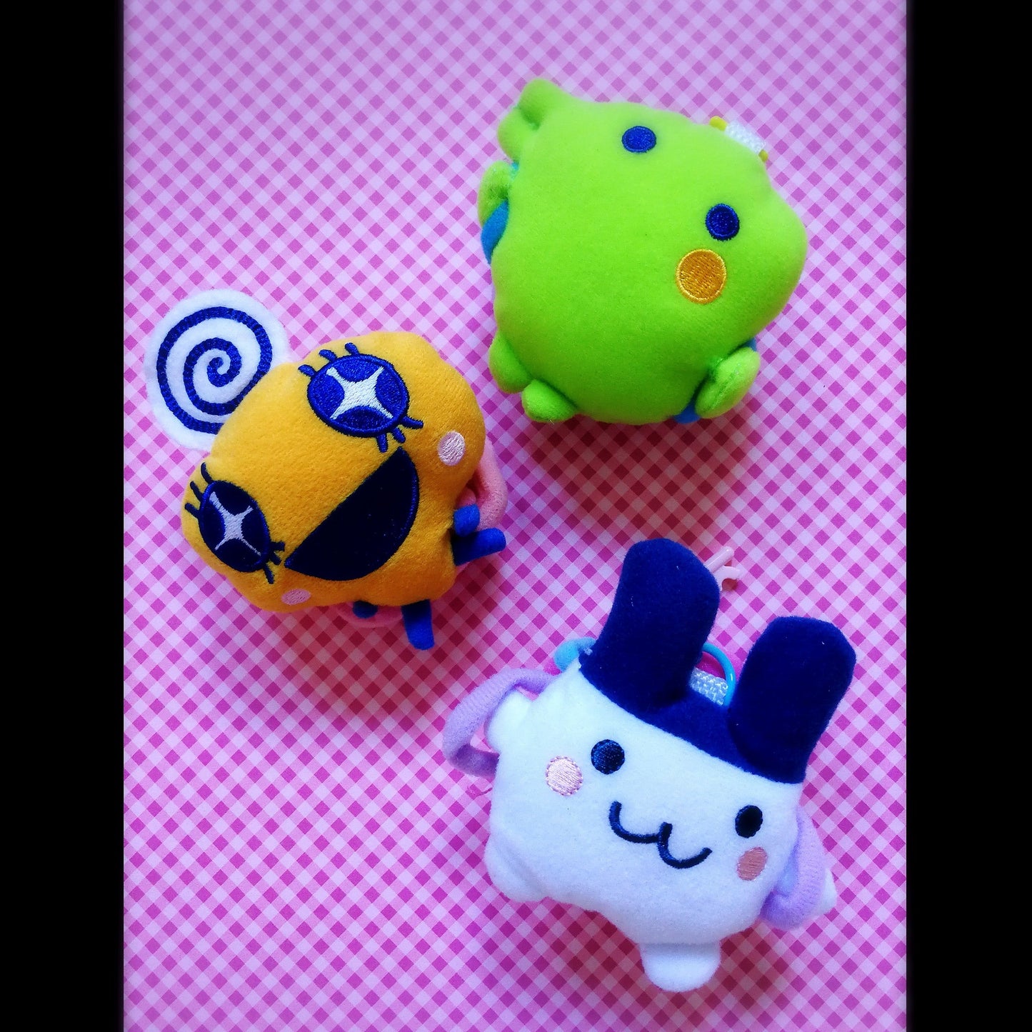 Tamagotchi connection/connexion pouch Fuzzy N Chic