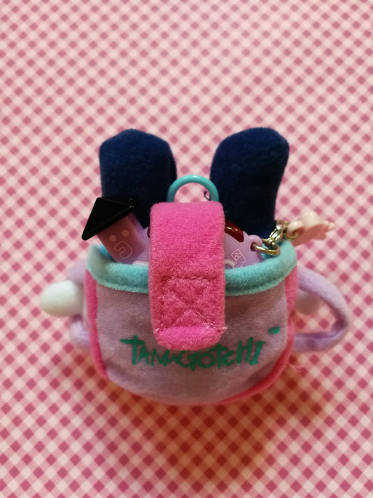 Tamagotchi connection/connexion pouch Fuzzy N Chic