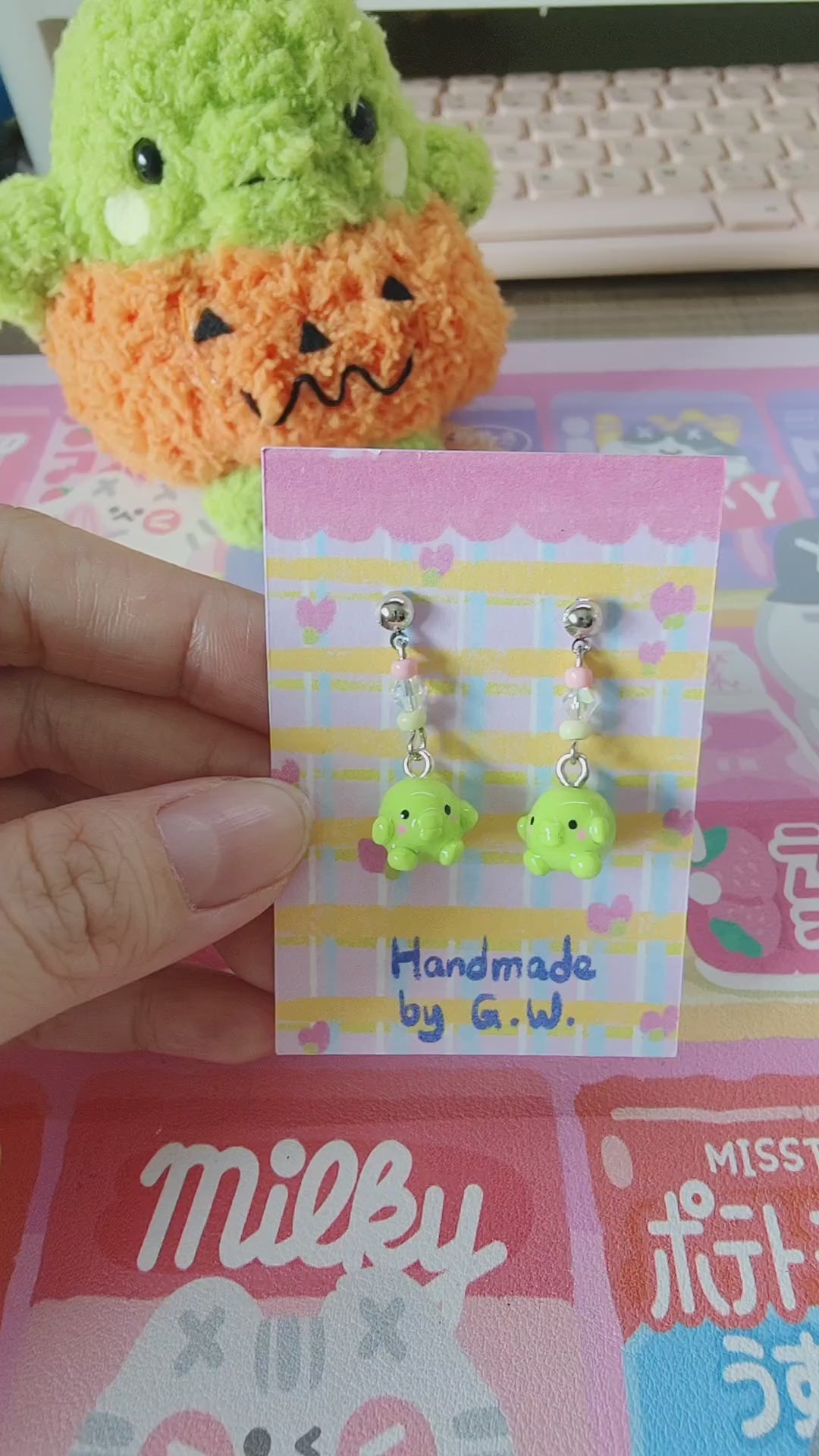 たまごっち　くちぱっち　イヤリング たまごっち イヤリング くちぱっち - メルカリ