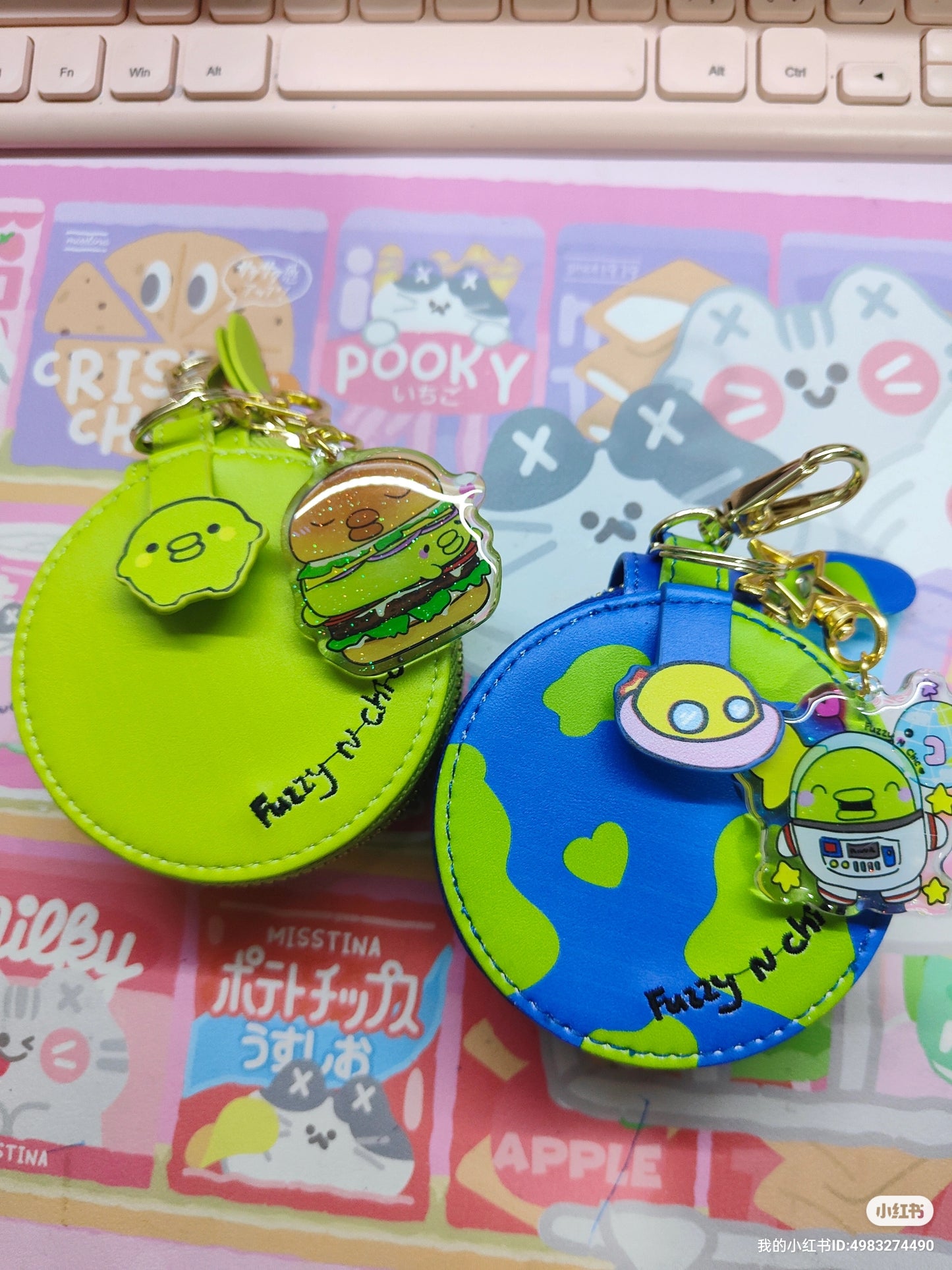 Tamagotchi Earth and Kuchipatchi Zipper Pouch